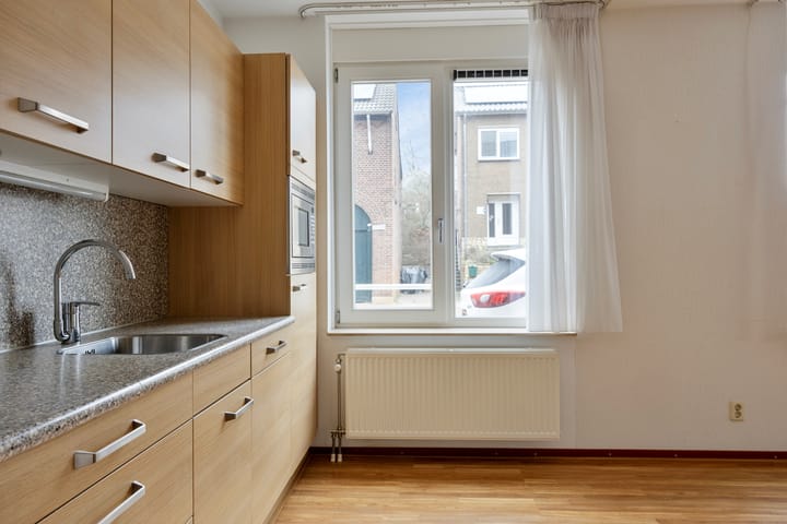 Foto 21 van Dokter Poelsstraat 1-B