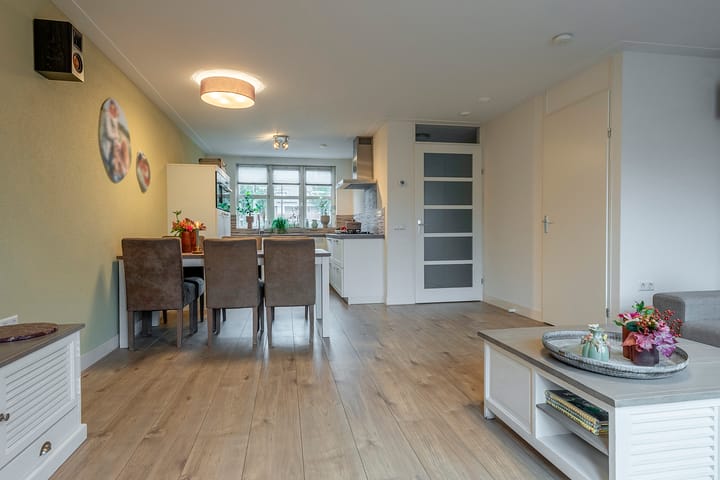 Foto 11 van Conny Stuartlaan 12