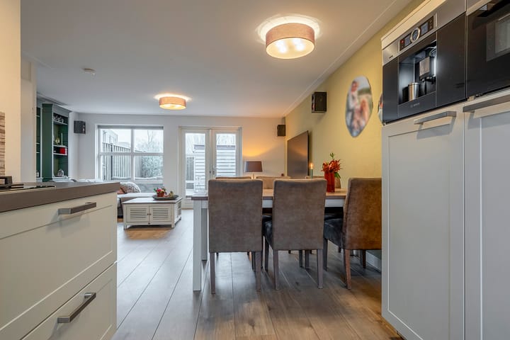 Foto 17 van Conny Stuartlaan 12