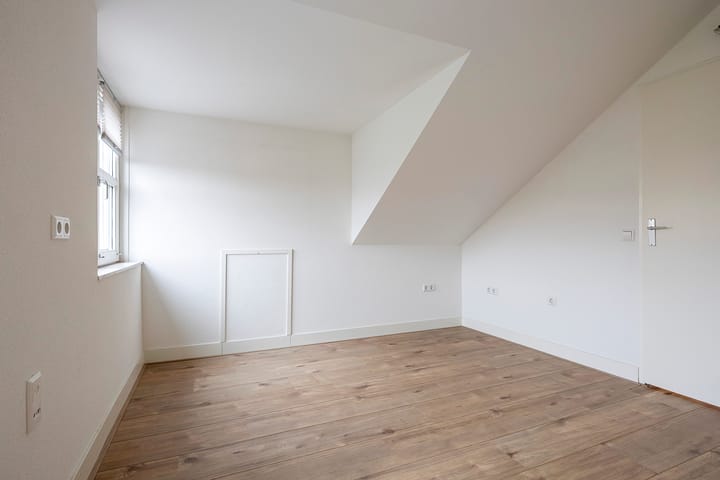 Foto 37 van Conny Stuartlaan 12