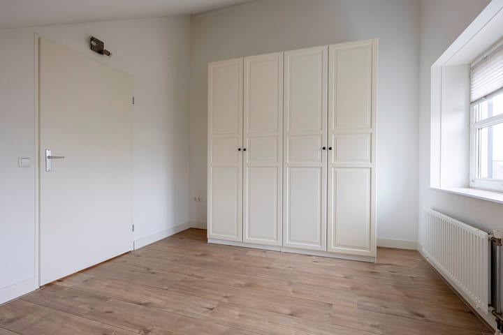 Foto 38 van Conny Stuartlaan 12