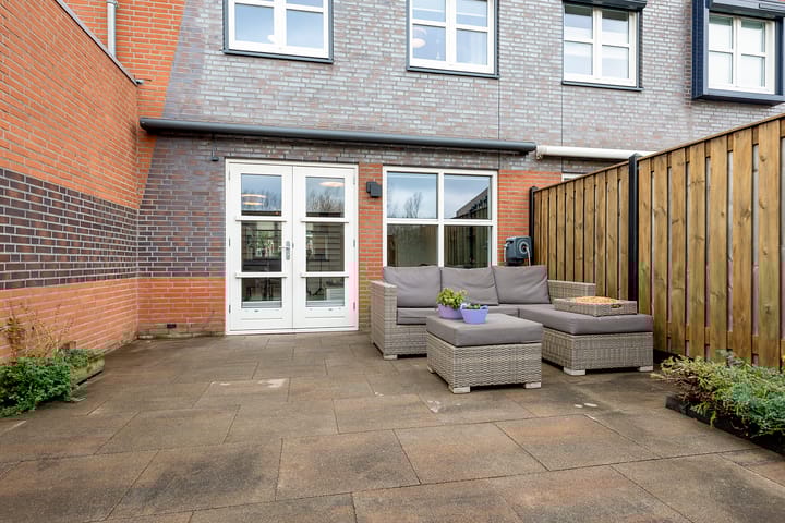 Foto 41 van Conny Stuartlaan 12