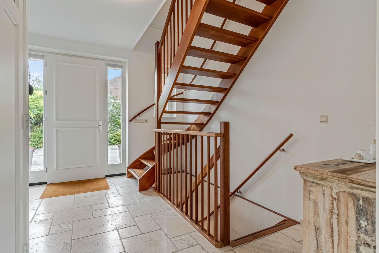 Photo 29 of Bredestraat 3