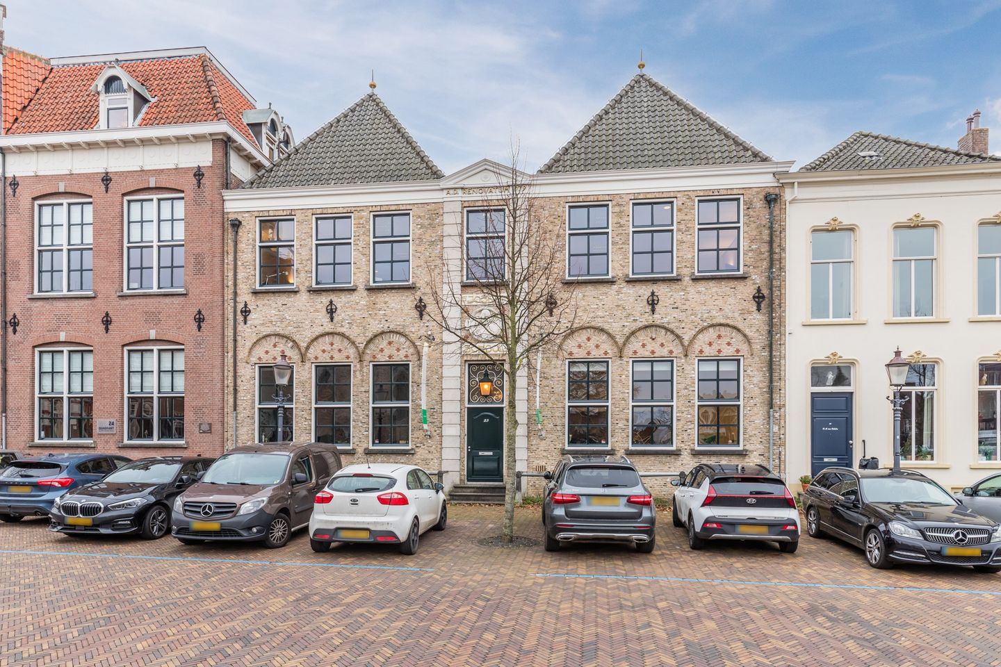 Bekijk foto 1 van Markt 23