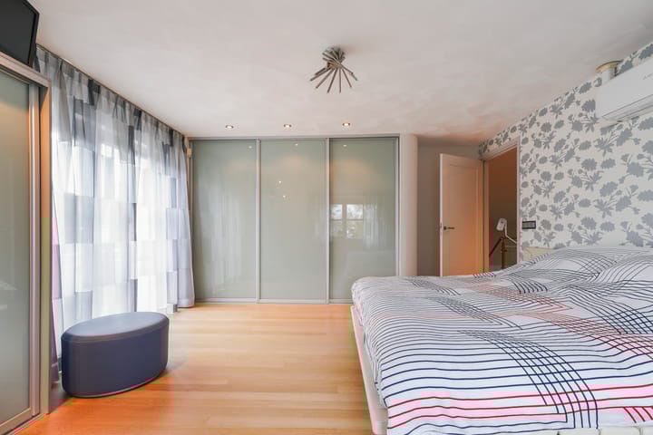 Photo 17 of Maasland 40