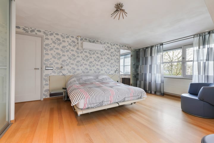 Photo 18 of Maasland 40