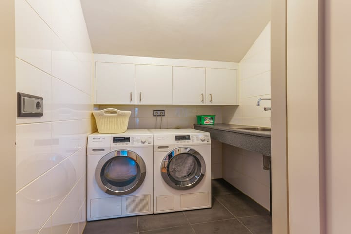 Photo 27 of Maasland 40