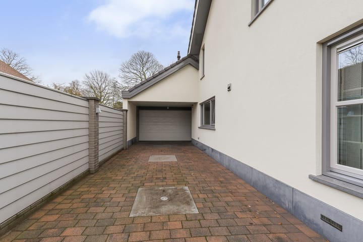 Photo 39 of Maasland 40