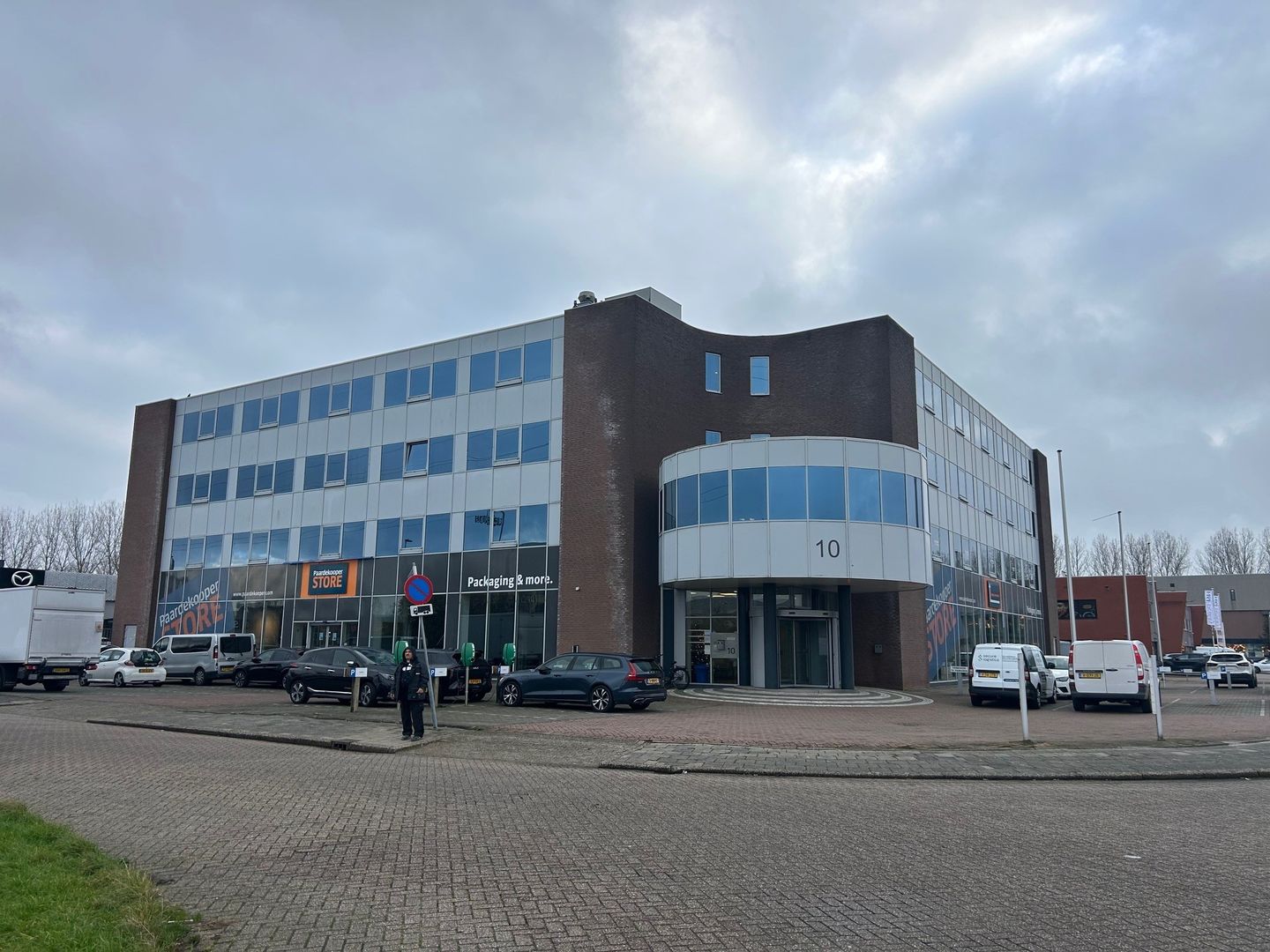 Bekijk foto 2 van Kamerlingh Onnesweg 24