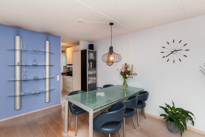 Foto 9 van Krulmos 30