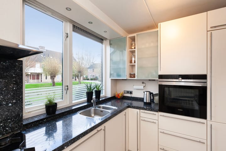 Foto 11 van Krulmos 30