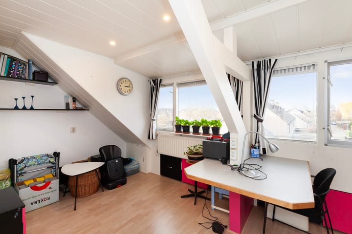 Foto 25 van Krulmos 30