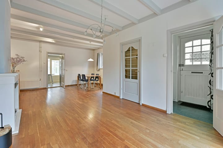 Photo 5 of Montroselaan 44