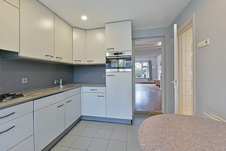 Photo 9 of Montroselaan 44