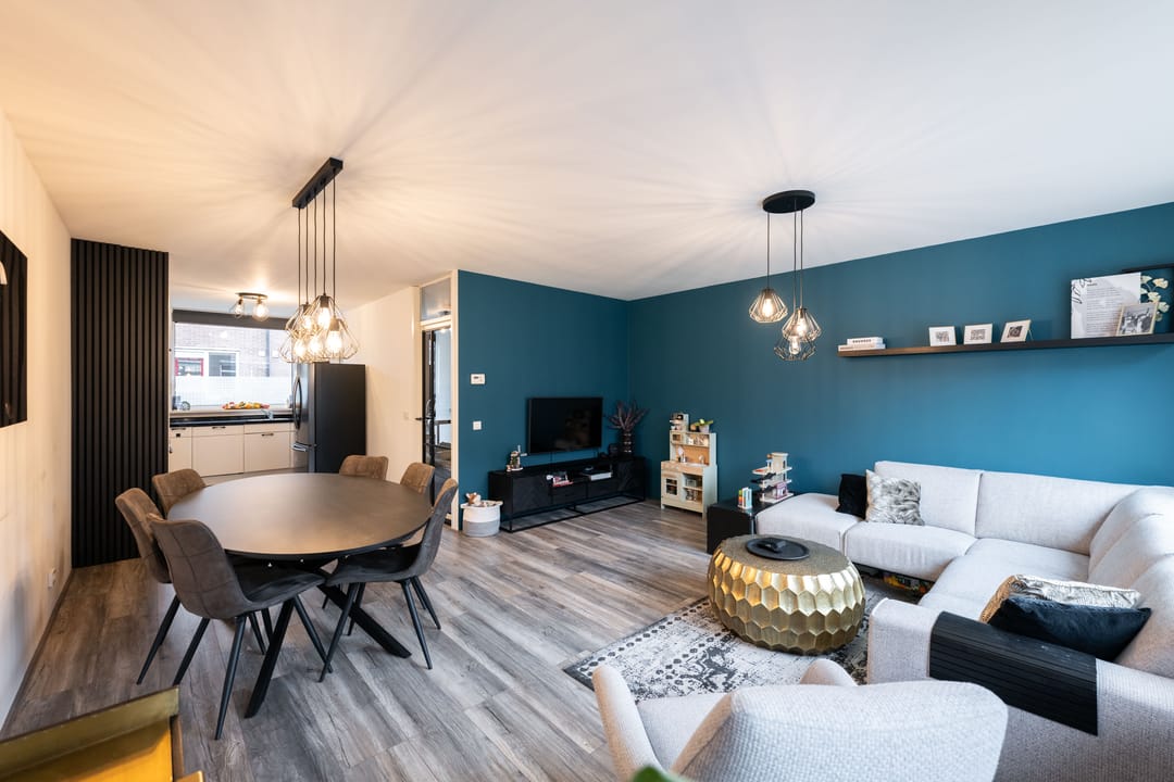 Photo 2 of Jasmijn 15