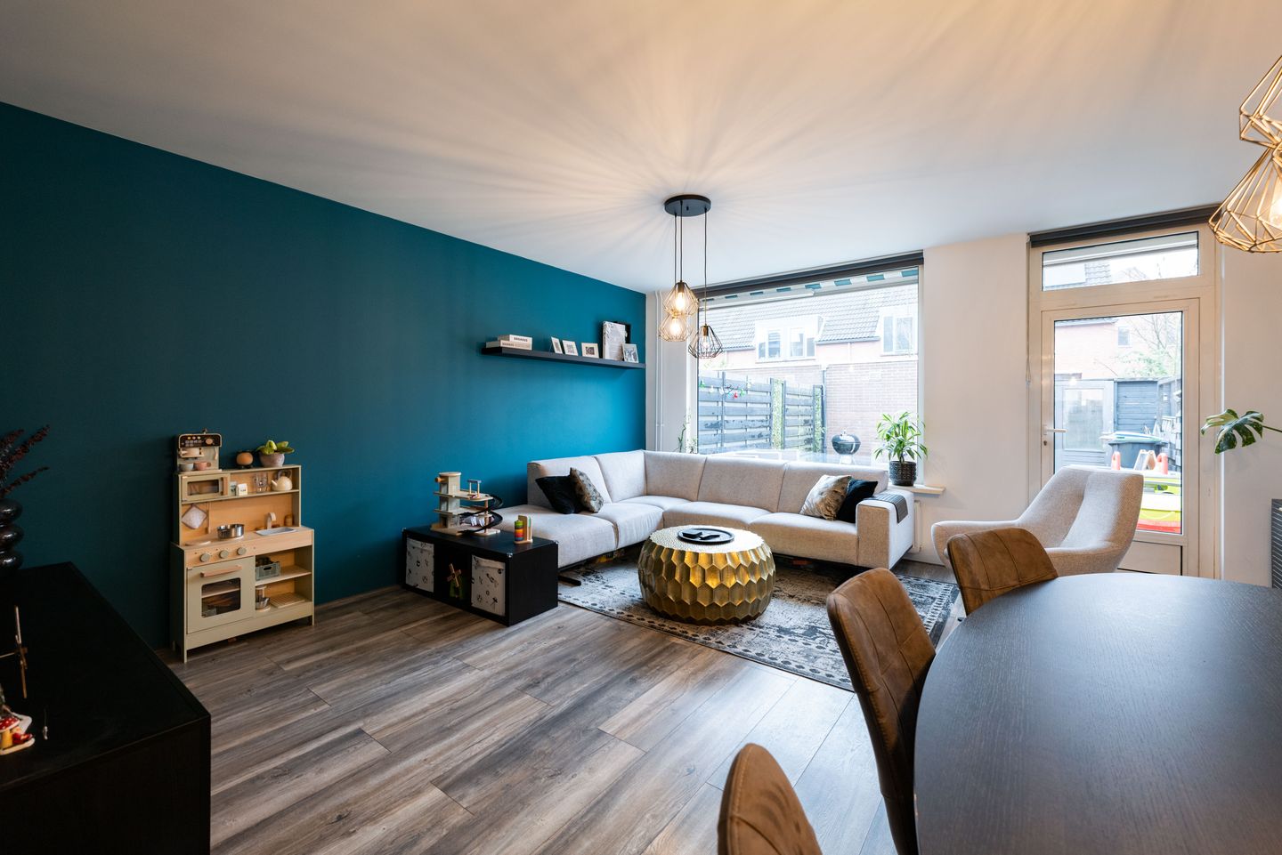 Photo 14 of Jasmijn 15