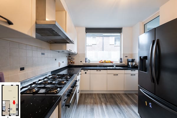 Photo 20 of Jasmijn 15