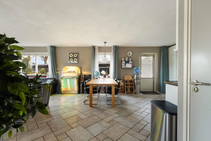 Foto 17 van Middelblok 77