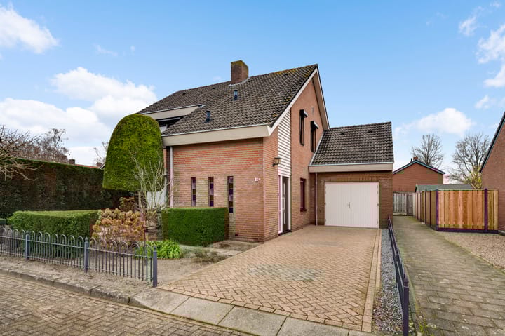 Photo 9 of Zouavenstraat 1-A