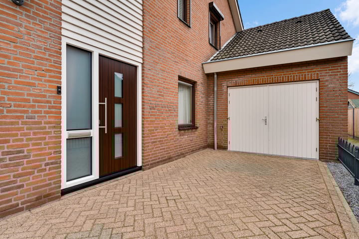 Photo 10 of Zouavenstraat 1-A