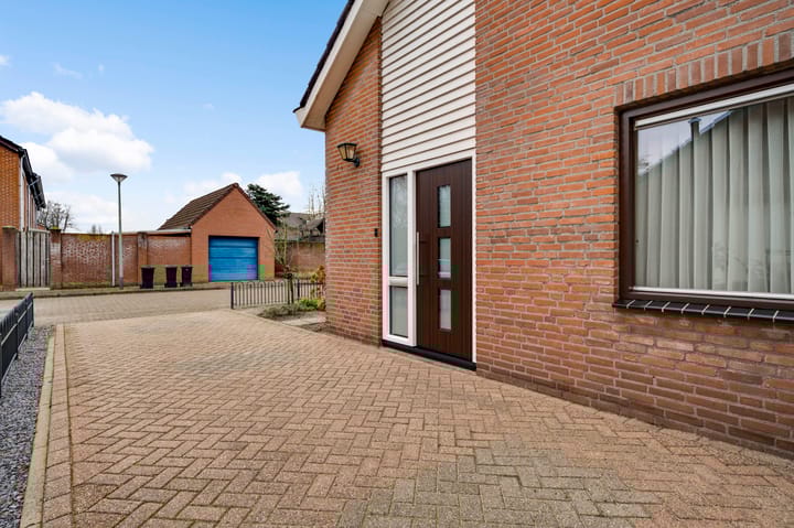 Photo 11 of Zouavenstraat 1-A