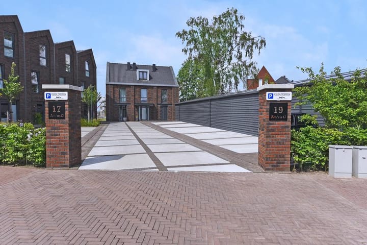 Foto 30 van Hogesteeg 17-E