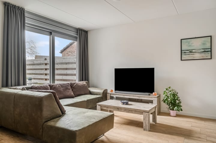 Foto 4 van Leeuwerikweide 51