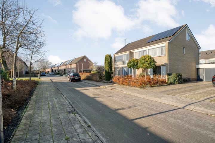 Foto 2 van Klaproosstraat 47