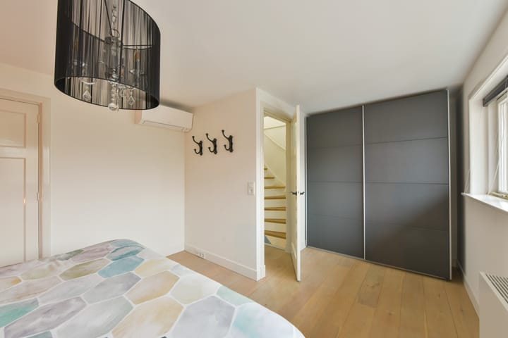 Foto 26 van Johan Messchaertstraat 21