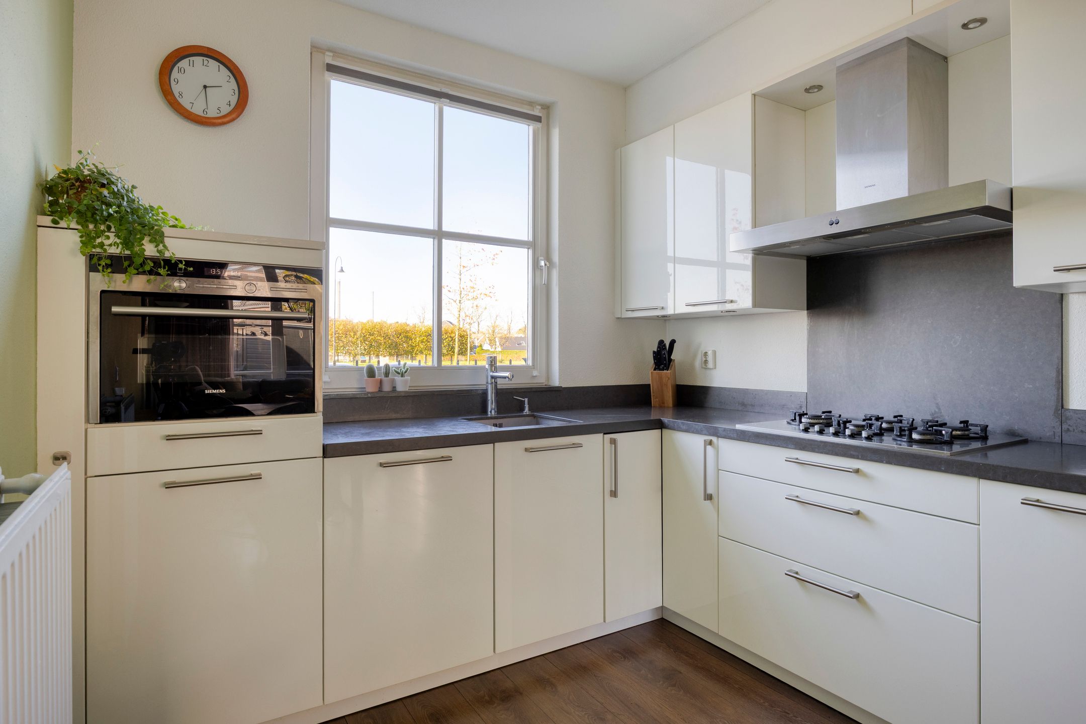 Photo 3 of Frederik Hendrik wal 3