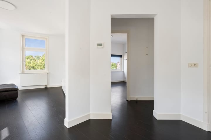 Photo 8 of Snelliusstraat 21-A