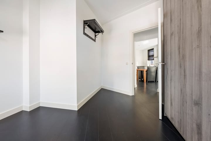 Photo 11 of Snelliusstraat 21-A