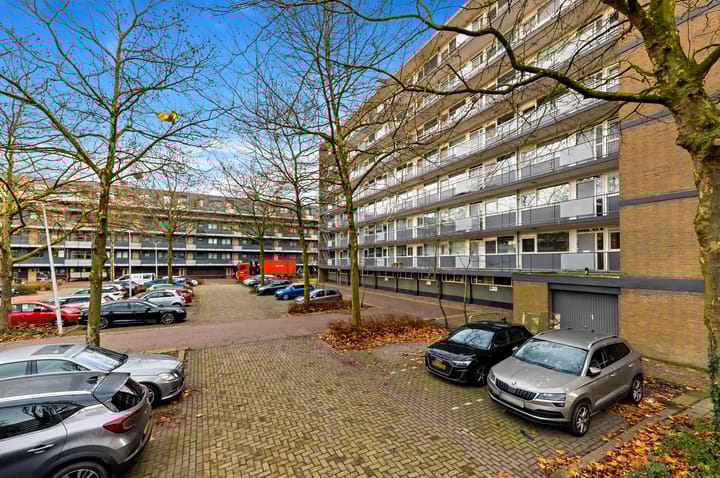 Foto 3 van Bart Verhallenplein 143