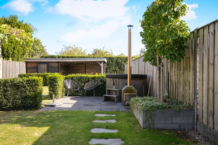 Photo 3 of van der Loostraat 5