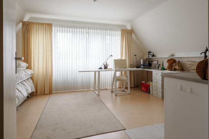 Photo 37 of Levantstraat 19