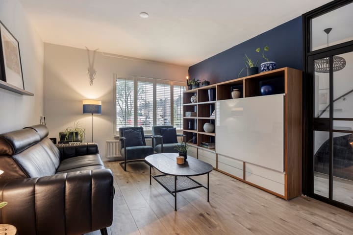 Photo 7 of Voltairestraat 16