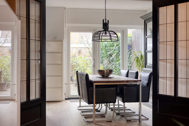 Photo 3 of Voltairestraat 16