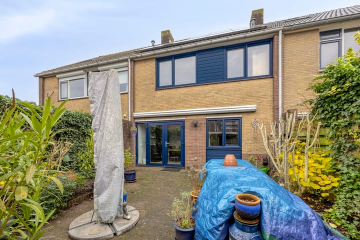 Photo 14 of Voltairestraat 16