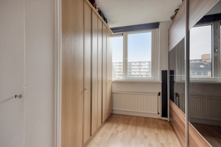 Photo 20 of Voltairestraat 16