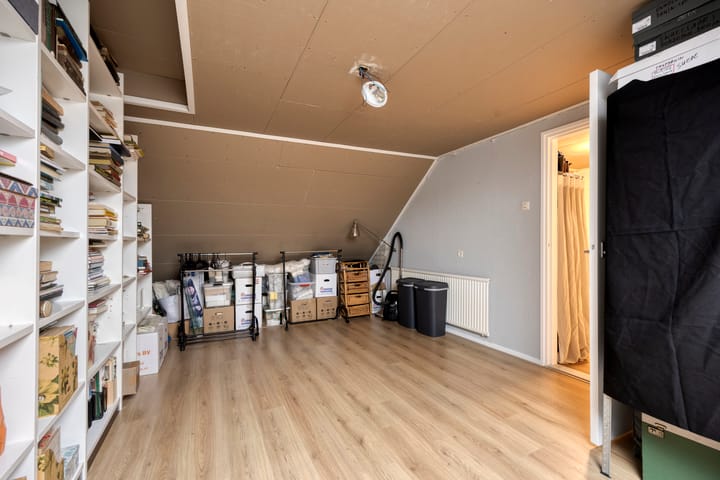 Photo 26 of Voltairestraat 16