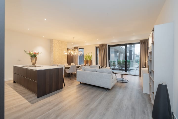 Photo 3 of Burgemeester Rijnderslaan 642