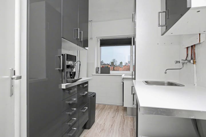 Photo 4 of Van Brakelstraat 20-C