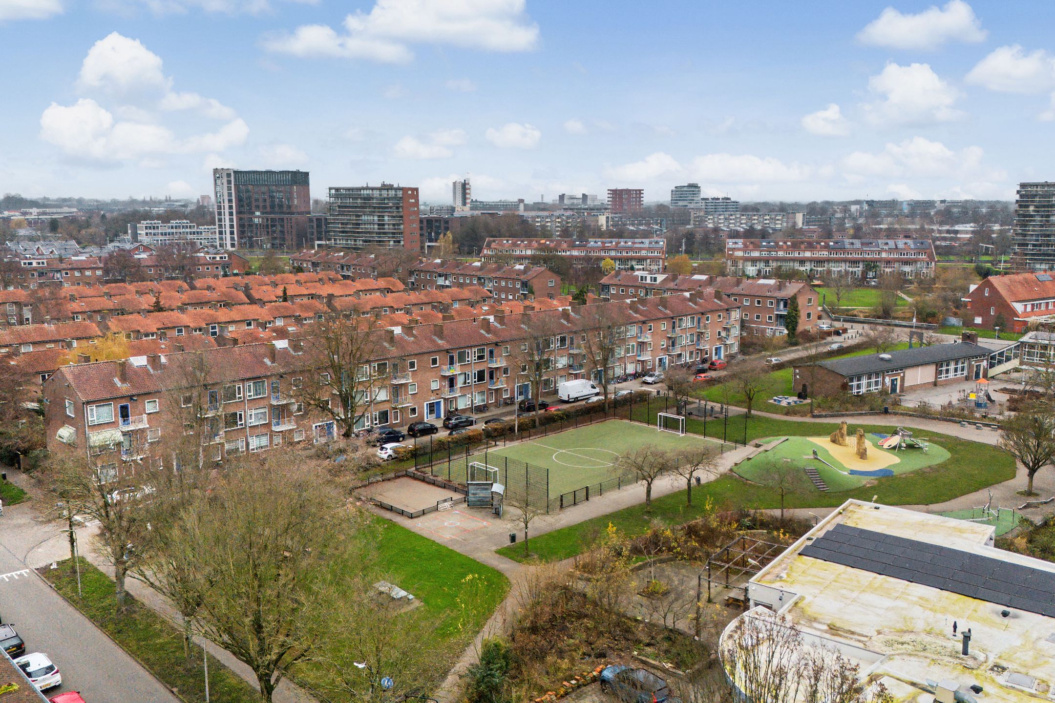 Photo 18 of Van Brakelstraat 20-C