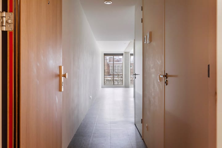 Foto 15 van Van Vollenhovenstraat 3-419