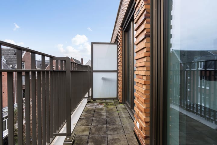 Foto 27 van Van Vollenhovenstraat 3-419