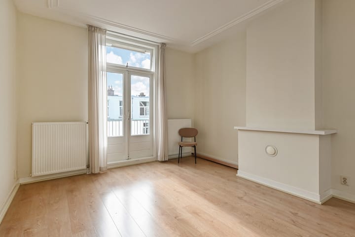 Foto 13 van Van Loostraat 38-A