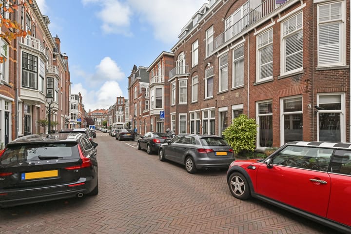 Foto 37 van Van Loostraat 38-A