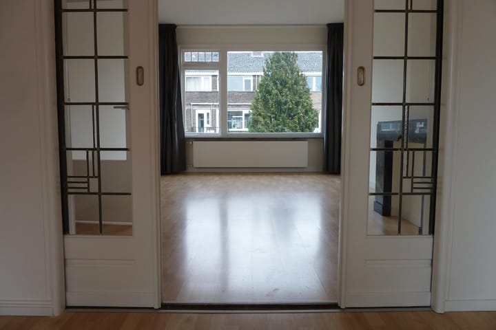 Photo 11 of Bickerstraat 8-A