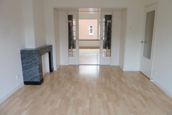 Photo 12 of Bickerstraat 8-A