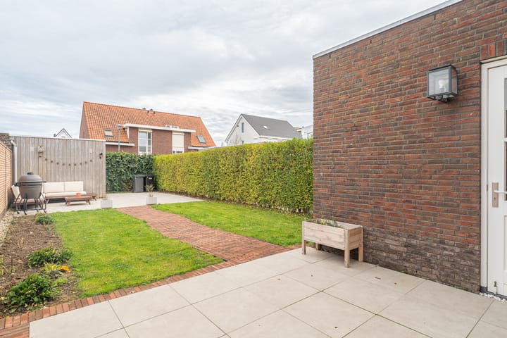 Photo 31 of Bredam 13